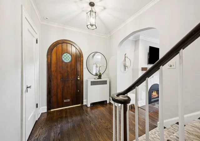 Photo 2 of Sale Pending at 2019 Beechwood Ave, Wilmette, IL 60091 | MLS# 12732225 | Listing updated on 2026-09-10