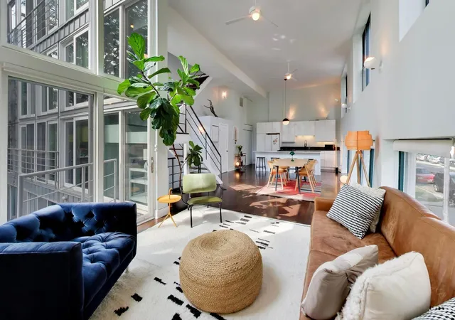 Photo 4 of Townhouse for sale at 1757 W Sunnyside Ave #A, Chicago, IL 60640 | MLS# 12732237 | Listing updated on 2026-10-08