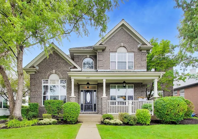 Photo 1 of Single family home for sale at 2587 Chestnut Ave, Glenview, IL 60026 | MLS# 12732393 | Listing updated on 2026-09-15