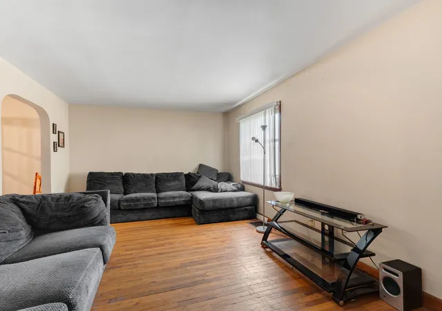 Photo 1 of Single family home for sale at 895 N 5th Avenue, Kankakee, IL 60901 | MLS# 12732512 | Listing updated on 2026-09-15