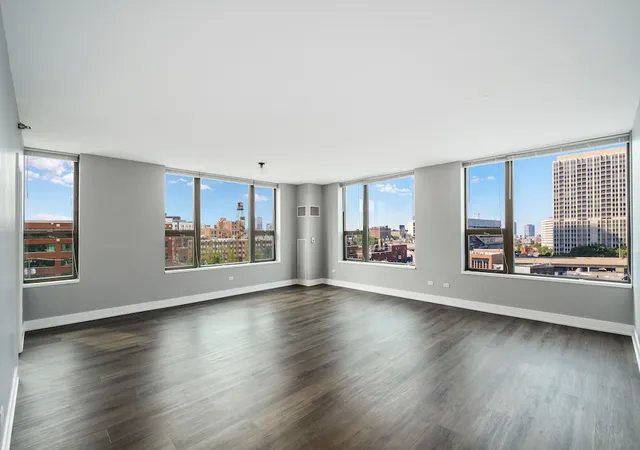 Photo 3 of Condo for sale at 501 N Clinton St #606, Chicago, IL 60654 | MLS# 12732675 | Listing updated on 2026-09-22