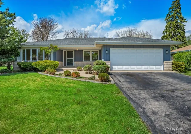 Photo 1 of Single family home for sale at 662 Orchard Ct, Roselle, IL 60172 | MLS# 12732885 | Listing updated on 2026-09-25