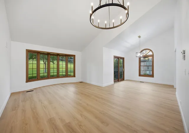 Photo 3 of Townhouse for sale at 10650 Golf Rd, Orland Park, IL 60462 | MLS# 12732952 | Listing updated on 2026-09-11
