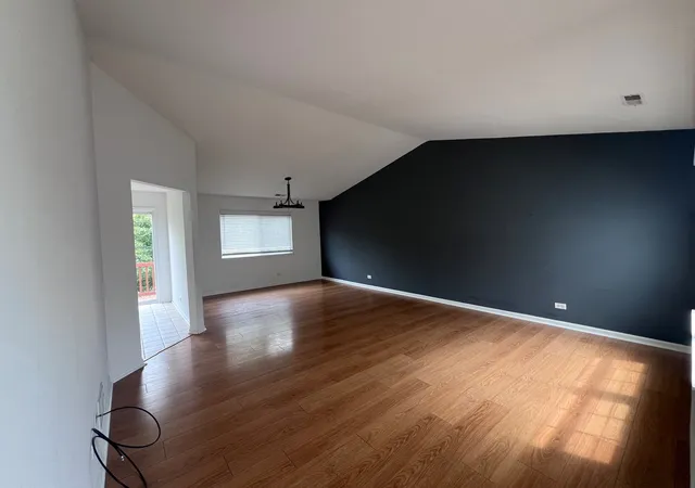 Photo 3 of Townhouse for sale at 1429 Meadowsedge Ln #1429, Carpentersville, IL 60110 | MLS# 12733051 | Listing updated on 2026-10-02