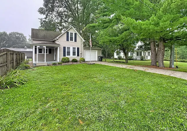 Photo 3 of Sale Pending at 1156 33rd Avenue, Moline, IL 61265 | MLS# 12733062 | Listing updated on 2026-09-15