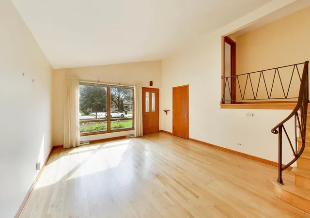 Photo 3 of Sale Pending at 138 N Elmwood Ave, Palatine, IL 60074 | MLS# 12733095 | Listing updated on 2026-09-28