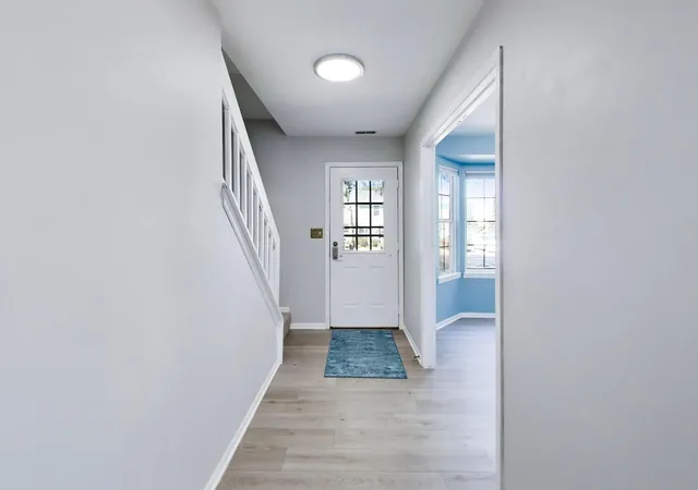 Photo 3 of Townhouse for sale at 505 Newbury Dr, Island Lake, IL 60042 | MLS# 12733125 | Listing updated on 2026-10-03