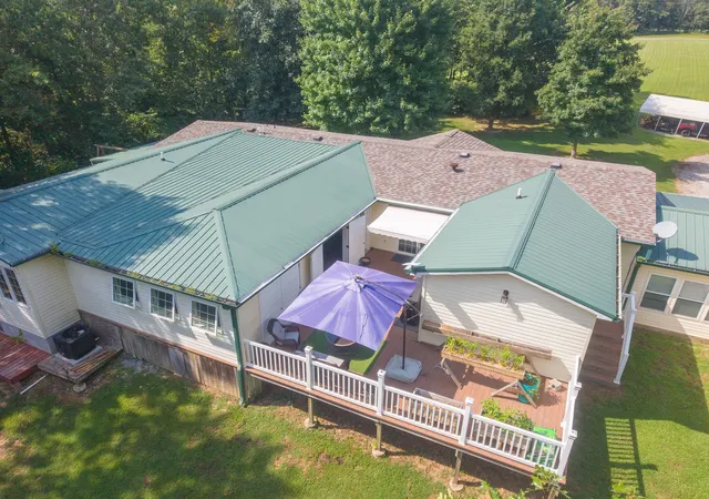 Photo 3 of Sale Pending at 572 Gerrish Rd, Patoka, IL 62875 | MLS# 12734115 | Listing updated on 2026-09-11