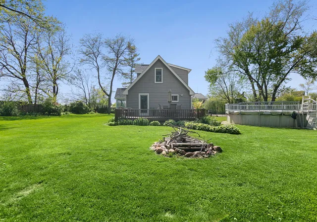 Photo 4 of Single family home for sale at 1080 Cardinal Dr S, Lake Zurich, IL 60047 | MLS# 12734121 | Listing updated on 2026-09-14