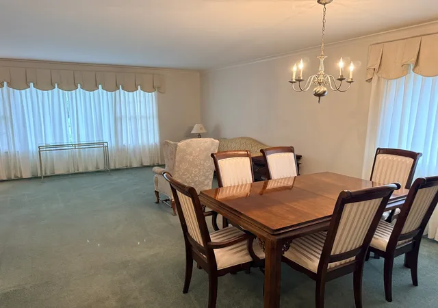 Photo 3 of Single family home for sale at 810 S We Go Trl, Mount Prospect, IL 60056 | MLS# 12734128 | Listing updated on 2026-09-15