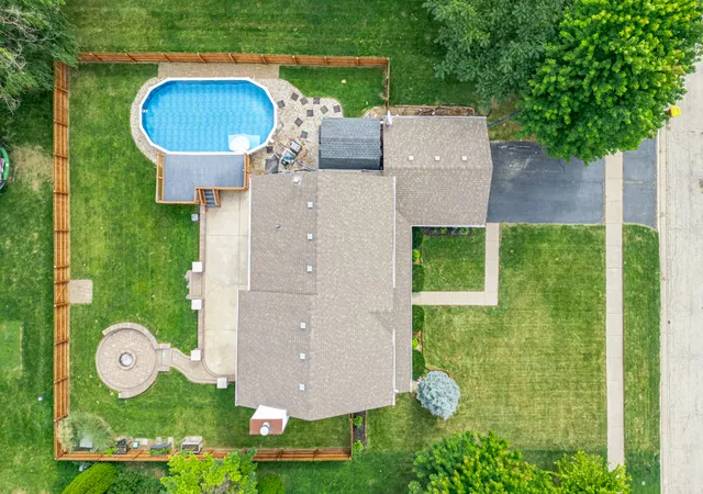 Photo 4 of Sale Pending at 2516 Winfield Ln, Belvidere, IL 61008 | MLS# 12734403 | Listing updated on 2026-09-14