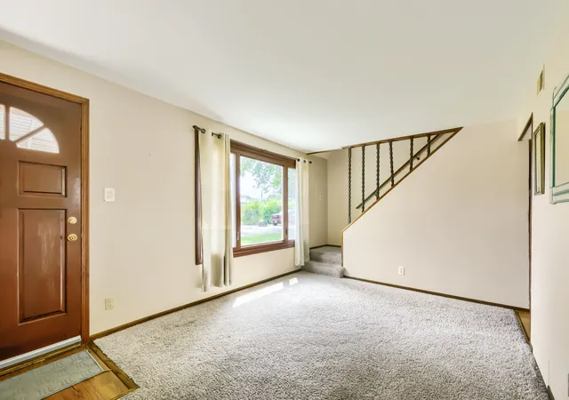 Photo 4 of Single family home for sale at 8060 S Kolmar Ave, Chicago, IL 60652 | MLS# 12734433 | Listing updated on 2026-09-10