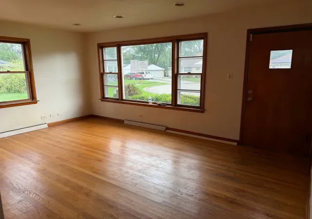 Photo 3 of Single family home for sale at 627 E 160th Court, South Holland, IL 60473 | MLS# 12734462 | Listing updated on 2026-09-22