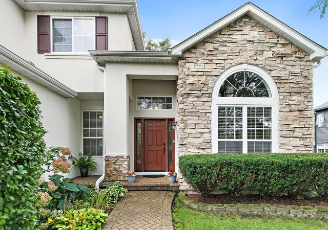 Photo 3 of Single family home for sale at 2221 Somerset Ln, Mundelein, IL 60060 | MLS# 12734552 | Listing updated on 2026-09-25