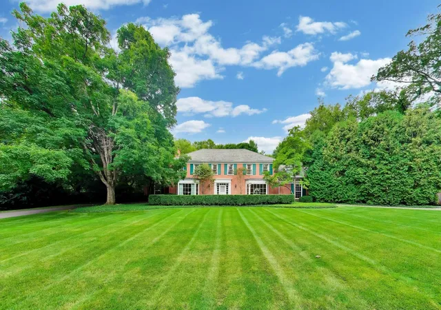 Photo 1 of Sale Pending at 197 N Green Bay Rd, Lake Forest, IL 60045 | MLS# 12735243 | Listing updated on 2026-09-29