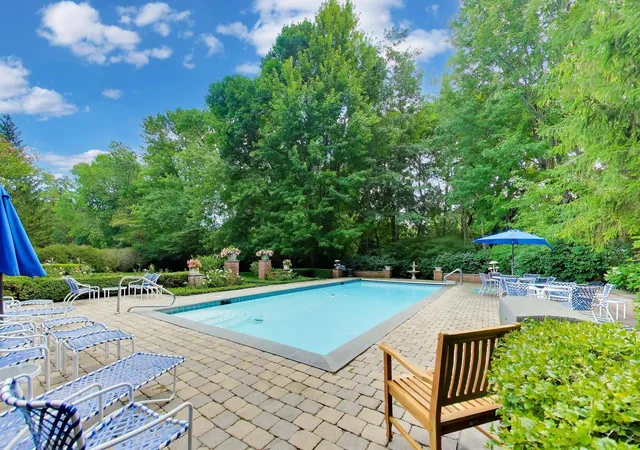 Photo 3 of Sale Pending at 197 N Green Bay Rd, Lake Forest, IL 60045 | MLS# 12735243 | Listing updated on 2026-09-29