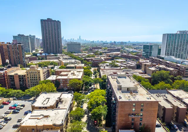 Photo 4 of Condo for sale at 3900 N Pine Grv Ave #808, Chicago, IL 60613 | MLS# 12735656 | Listing updated on 2026-09-11