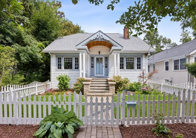 Photo 1 of Sale Pending at 681 Western Ave, Glen Ellyn, IL 60137 | MLS# 12735812 | Listing updated on 2026-09-14
