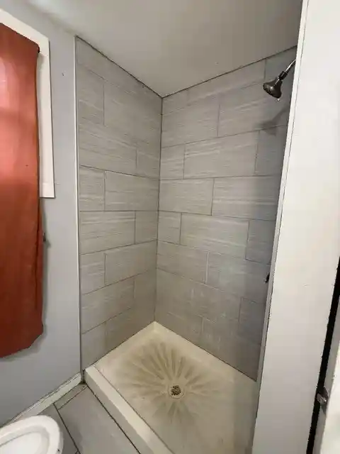 Listing Photo 9 - Condo for sale in 905 S 5th St located at 905 S 5th St, Clinton, IA 52732 - Unit 905 S 5th Street