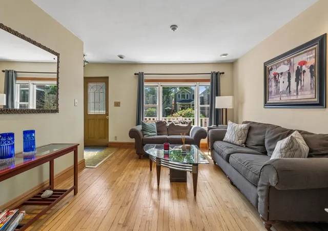 Photo 2 of Sale Pending at 1730 W Winona St, Chicago, IL 60640 | MLS# 12735940 | Listing updated on 2026-09-11