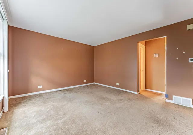Listing Photo 4 - Condo for sale at Academy Townhomes, Unit A 2314 W 111th Street, Academy Townhomes, Chicago, IL 60643 | Built Year: 1963-1968