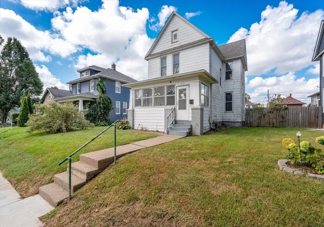 Photo 2 of Single family home for sale at 1435 10th Street, Moline, IL 61265 | MLS# 12736245 | Listing updated on 2026-09-28