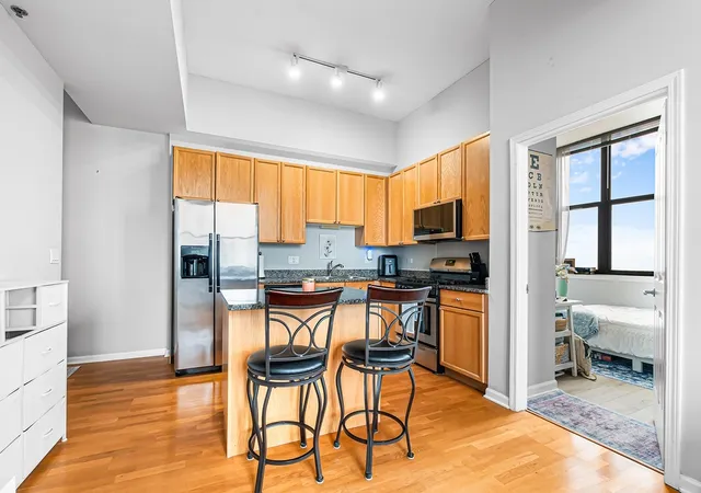 Photo 1 of Condo for sale at 1464 S Michigan Ave #2304, Chicago, IL 60605 | MLS# 12736361 | Listing updated on 2026-09-10