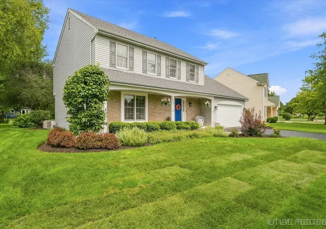 Photo 2 of Single family home for sale at 1841 Williamsburg Ave, Geneva, IL 60134 | MLS# 12736559 | Listing updated on 2026-09-11