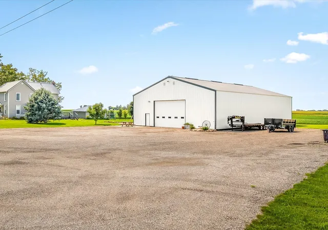 Photo 4 of Sale Pending at 4139 S Spielman Rd, Leaf River, IL 61047 | MLS# 12736561 | Listing updated on 2026-09-19
