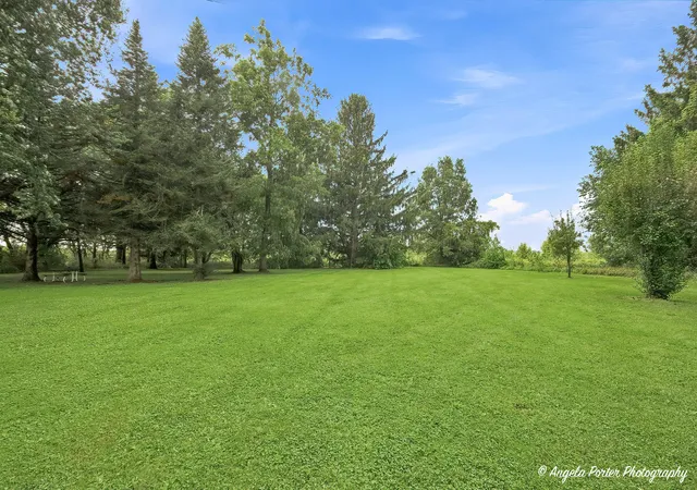 Photo 4 of Single family home for sale at 2211 Lamb Rd, Woodstock, IL 60098 | MLS# 12736796 | Listing updated on 2026-10-06