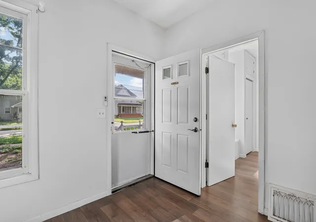 Photo 3 of Single family home for sale at 222 N Taylor St, Marengo, IL 60152 | MLS# 12737158 | Listing updated on 2026-09-29