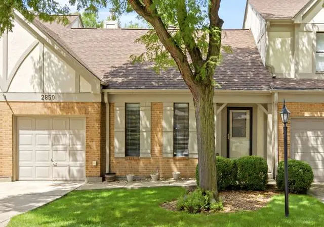 Townhouse for sale at 2850 Brighton Ct, Westchester, IL 60154 | MLS# 12737381