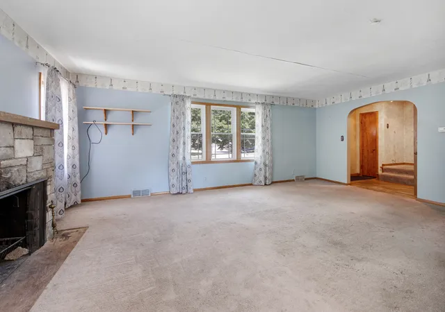Photo 3 of Single family home for sale at 410 E Main St, Genoa, IL 60135 | MLS# 12737485 | Listing updated on 2026-10-01