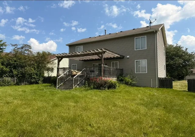 Photo 3 of Single family home for sale at 607 Searl St, Plano, IL 60545 | MLS# 12737728 | Listing updated on 2026-09-25