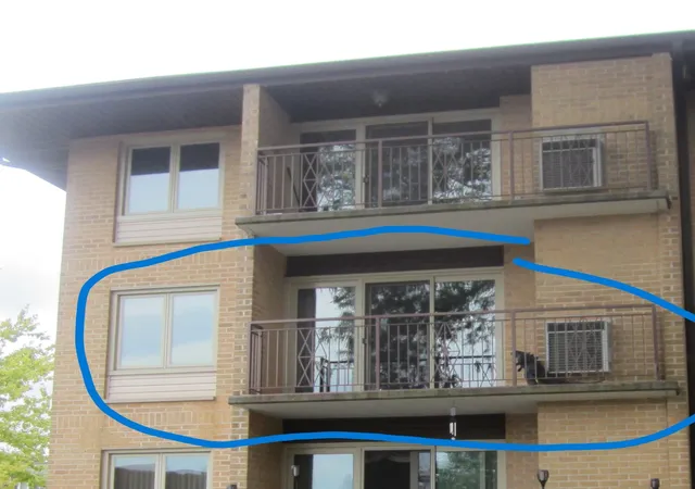 Photo 3 of Condo for sale at 2400 W Talcott Rd #223, Park Ridge, IL 60068 | MLS# 12738208 | Listing updated on 2026-09-22