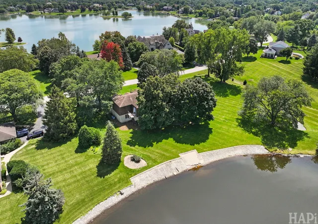 Photo 3 of Single family home for sale at 55 Watergate Dr, South Barrington, IL 60010 | MLS# 12738581 | Listing updated on 2026-09-14