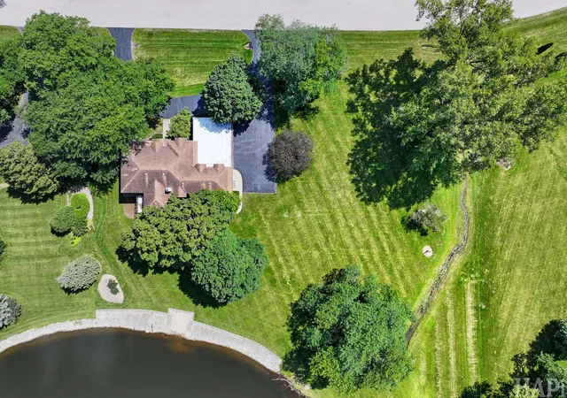 Photo 4 of Single family home for sale at 55 Watergate Dr, South Barrington, IL 60010 | MLS# 12738581 | Listing updated on 2026-09-14