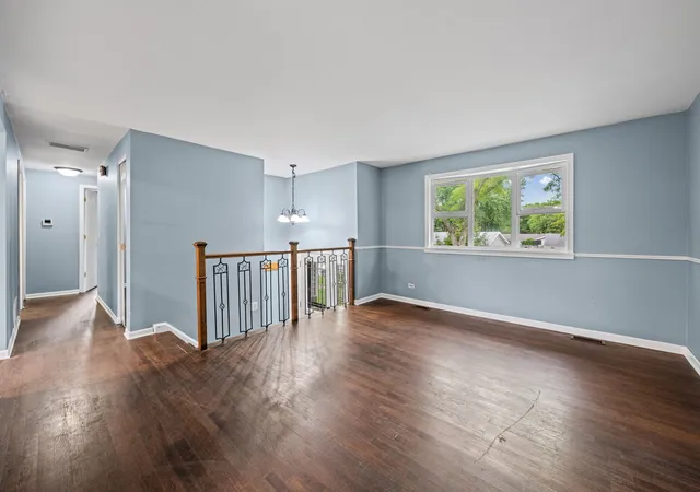 Photo 3 of Single family home for sale at 933 Webster Ln, Schaumburg, IL 60193 | MLS# 12738845 | Listing updated on 2026-09-30