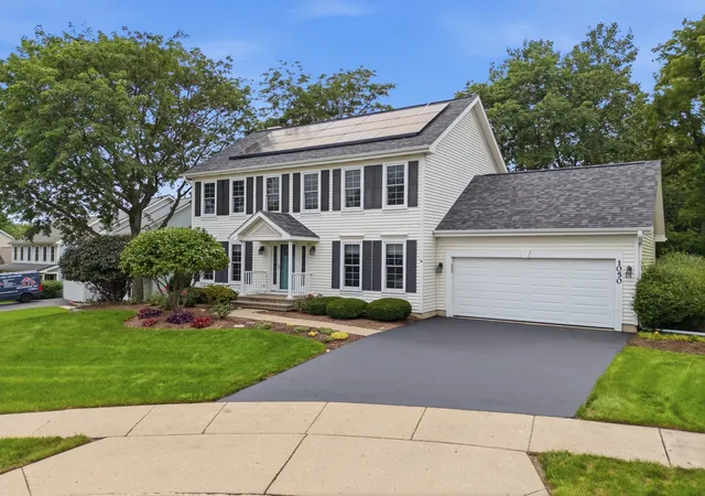 Photo 2 of Single family home for sale at 1050 Hampshire Ln, Elgin, IL 60120 | MLS# 12738877 | Listing updated on 2026-09-15