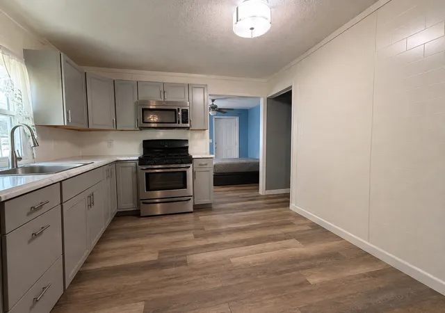 Photo 3 of Single family home for sale at 531 Groveland St, Creve Coeur, IL 61610 | MLS# 12739497 | Listing updated on 2026-09-11