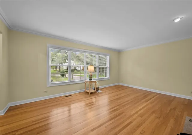 Photo 3 of Single family home for sale at 635 Northmoor Rd, Lake Forest, IL 60045 | MLS# 12739766 | Listing updated on 2026-09-10