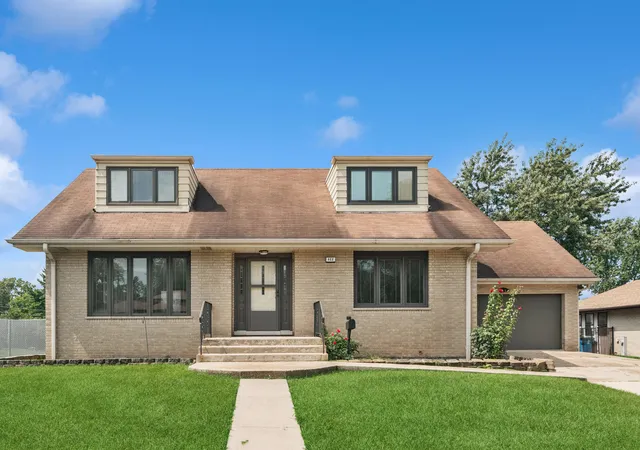 Photo 2 of Single family home for sale at 822 Bradoc St, Chicago Heights, IL 60411 | MLS# 12740432 | Listing updated on 2026-09-21