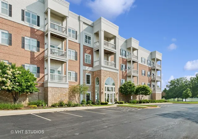 Listing Photo 1 - Condo for sale in building located at 3975 Idlewild Ln, Naperville, IL 60564 - Unit #103
