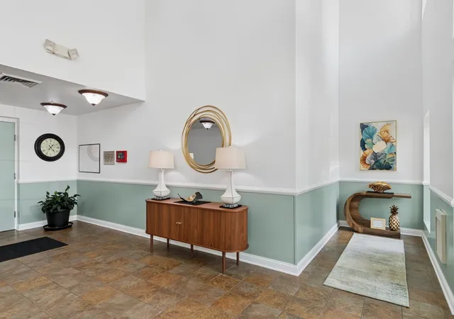 Listing Photo 3 - Condo for sale in building located at 3975 Idlewild Ln, Naperville, IL 60564 - Unit #103