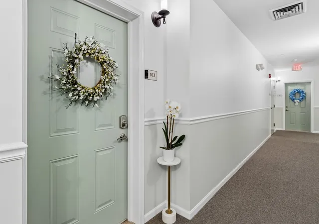 Listing Photo 4 - Condo for sale in building located at 3975 Idlewild Ln, Naperville, IL 60564 - Unit #103