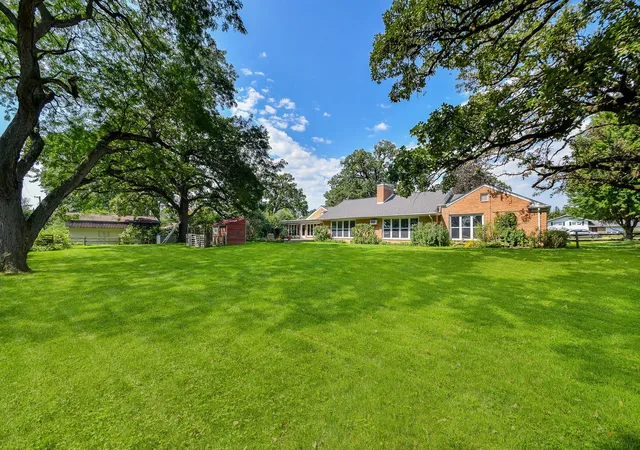 Photo 30 of Single family home for sale at 1125 Forest Dr, Elgin, IL 60123 | MLS# 12741380 | Listing updated on 2026-09-15