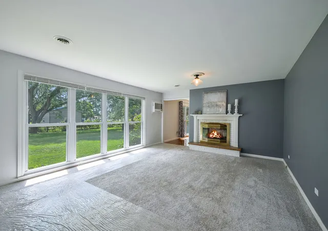 Photo 3 of Single family home for sale at 1125 Forest Dr, Elgin, IL 60123 | MLS# 12741380 | Listing updated on 2026-09-15