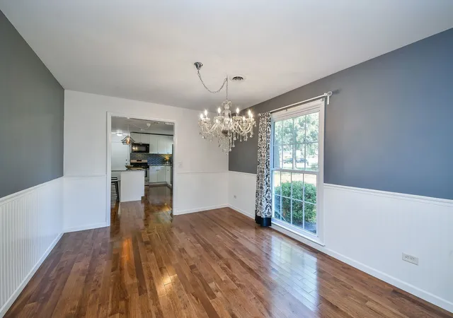 Photo 4 of Single family home for sale at 1125 Forest Dr, Elgin, IL 60123 | MLS# 12741380 | Listing updated on 2026-09-15