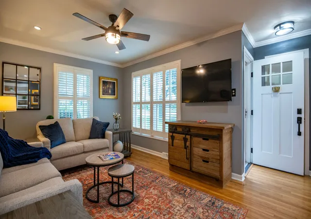 Photo 4 of Single family home for sale at 323 S Benton St, Palatine, IL 60067 | MLS# 12741504 | Listing updated on 2026-09-24