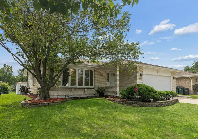 Photo 1 of Single family home for sale at 6619 Courtney Dr, Oak Forest, IL 60452 | MLS# 12741953 | Listing updated on 2026-09-10
